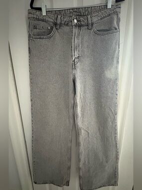Women’s Grey WideLeg Jeans - Classic Casual Style - size 12